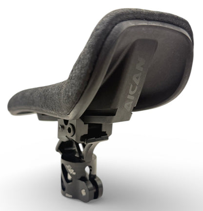 AICANカーボンサドル NEW