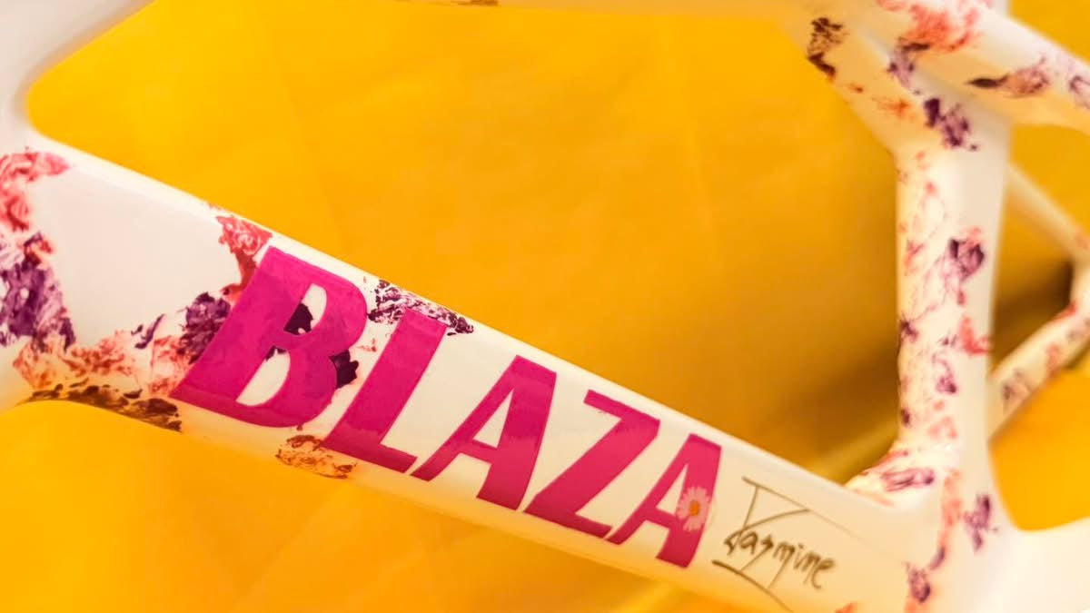BLAZAカーボンフレーム
