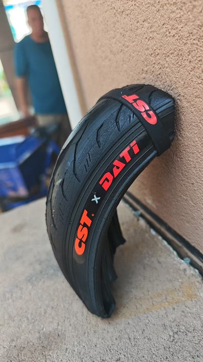 CST×DATI NEW タイヤ