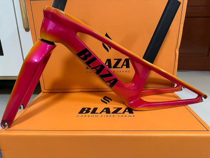 BLAZAカーボンフレーム